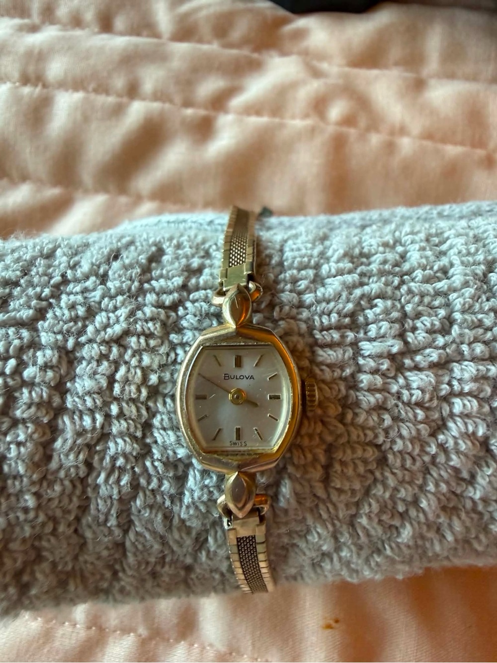 Bulova Women's Gold Tone Small Dial Bracelet Watch working !